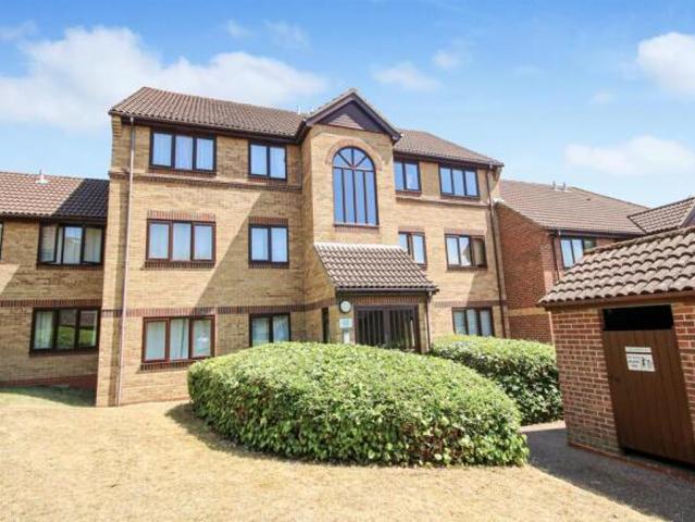 Flat for sale in East Bank, Norfolk