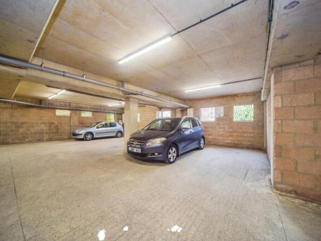 Flat for sale in Barton Stacey, Hampshire