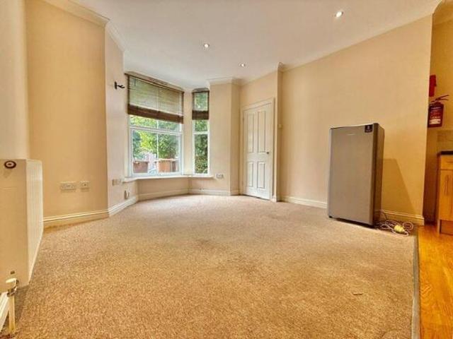 Flat for sale in Mount Wise