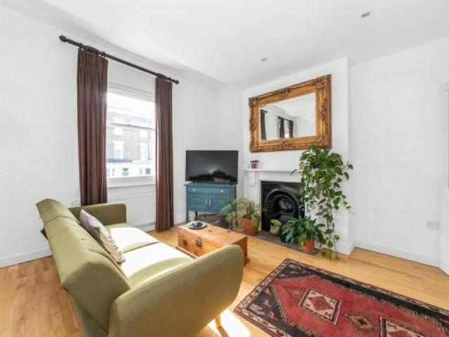 Flat for sale in London Borough of Lambeth, Greater London