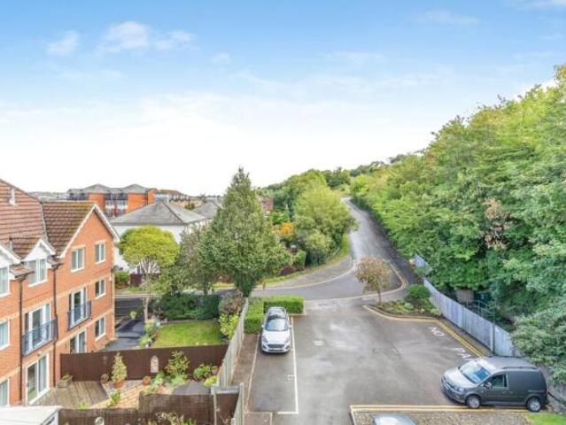 Flat for sale in Rochester, Kent