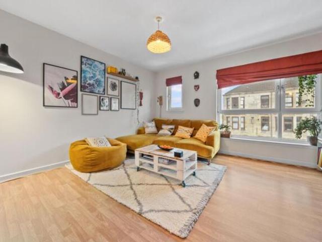 Flat for sale in Shettleston, Scotland