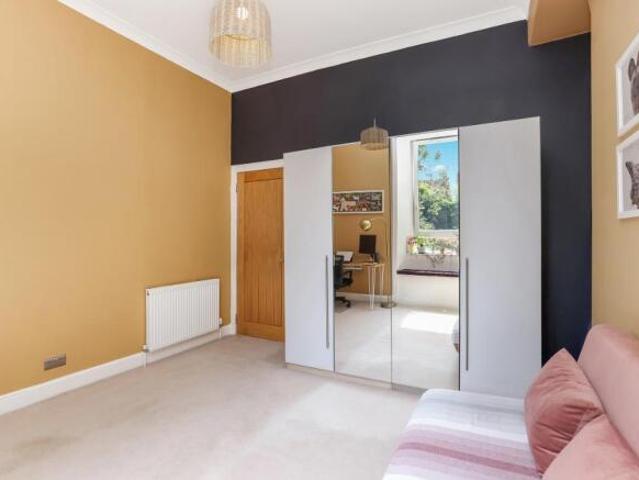 Flat for sale in Shettleston, Scotland