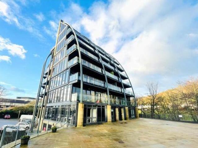 House for sale in Baildon, West Yorkshire