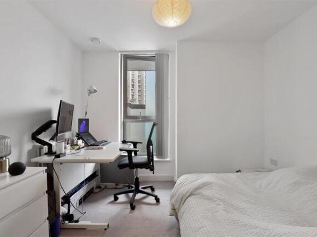 Flat for sale in Greater London
