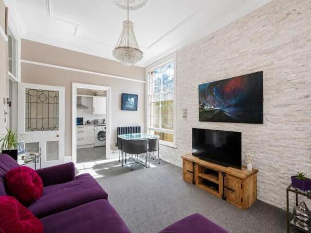 Flat for sale in Brighton & Hove