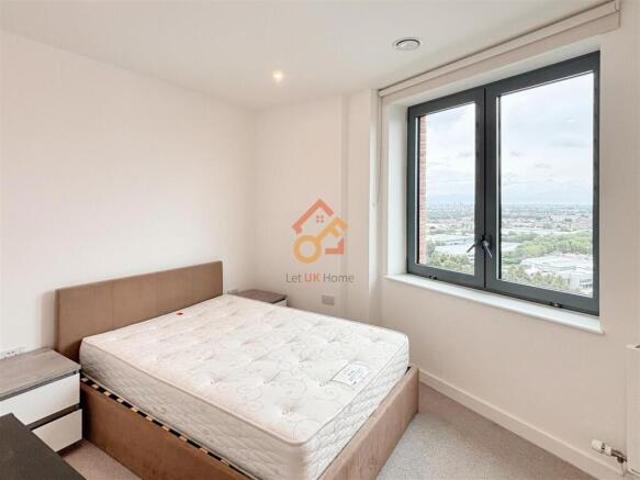 Flat for sale in Cat Hill