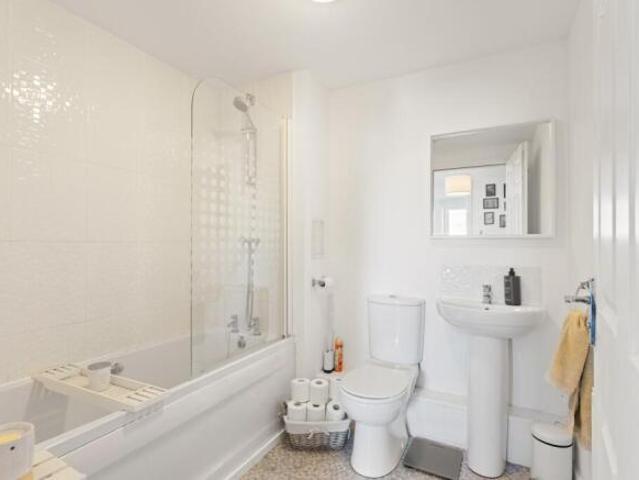 Flat for sale in Slateford, Scotland