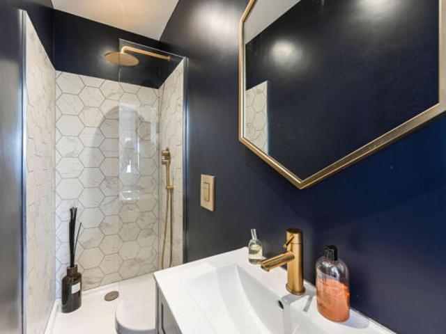 Flat for sale in Cat Hill