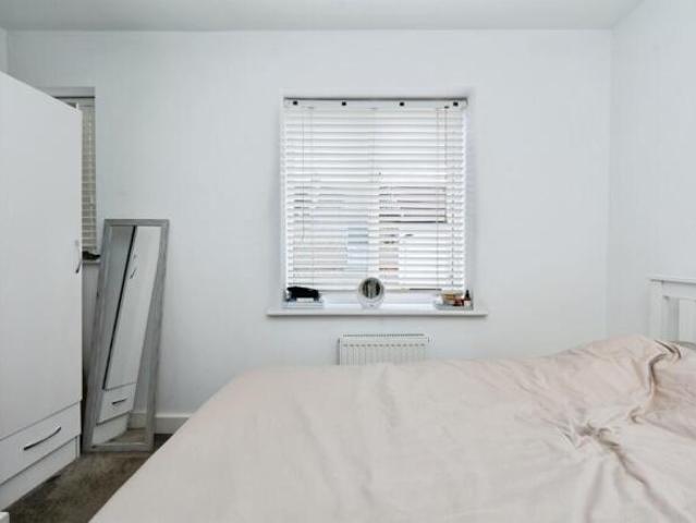 Flat for sale in Watford Heath, Watford