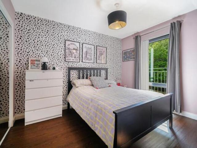 Flat for sale in Riddrie, Scotland