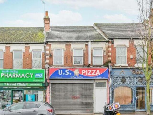 House for sale in Brentford End, Greater London