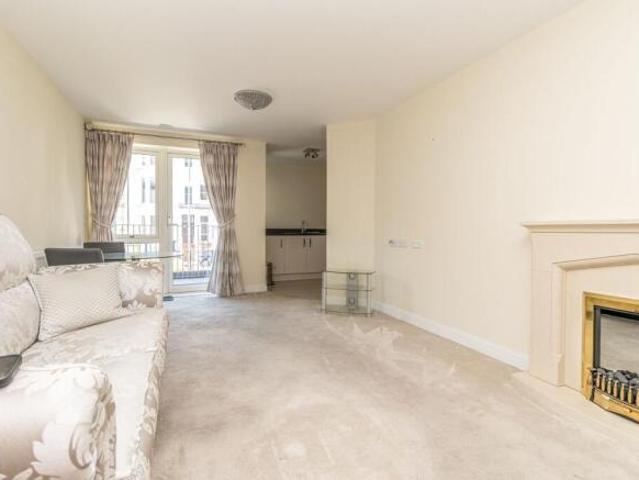 Flat for sale in Penwartha Coombe, Cornwall