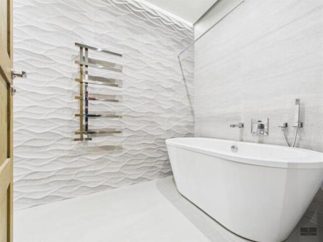 Flat for sale in Watergate, Devon