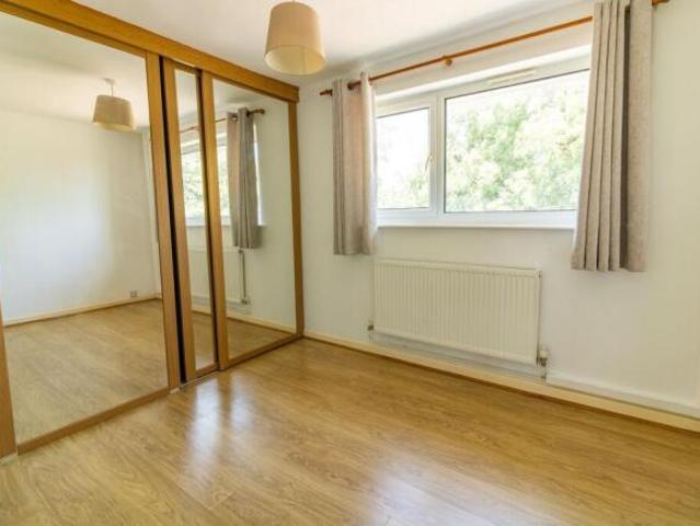 Flat for sale in Pinfold, Leicestershire