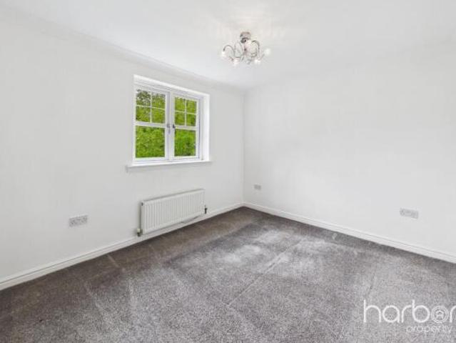 Flat for sale in Auchinloch, Scotland