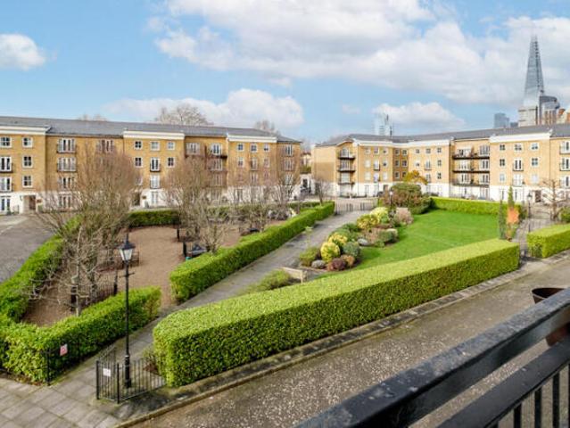 Flat for sale in Cat Hill