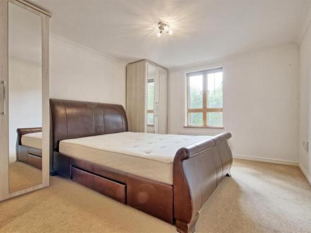 Flat for sale in Chesterton, Arbury