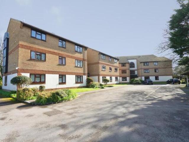 Flat for sale in Worthing, West Sussex