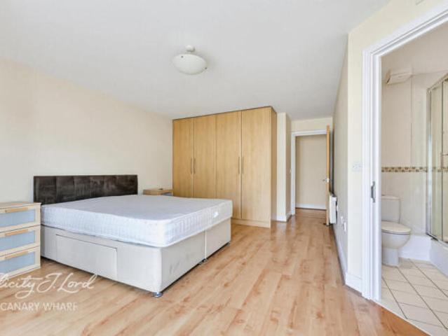 Flat for sale in Cat Hill