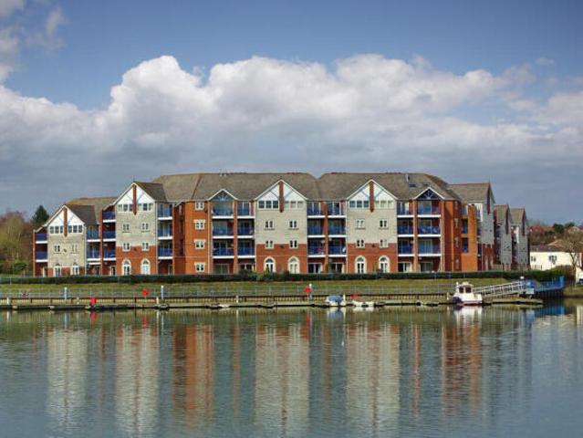 Flat for sale in Southampton, England