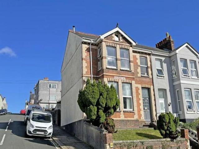 House for sale in Follaton, Strode