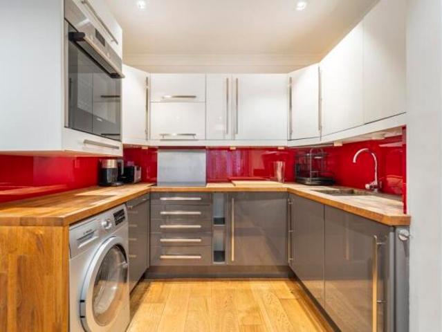 Flat for sale in Notting Hill, Greater London