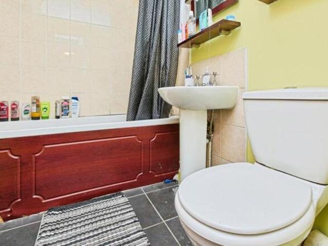 Flat for sale in East Midlands