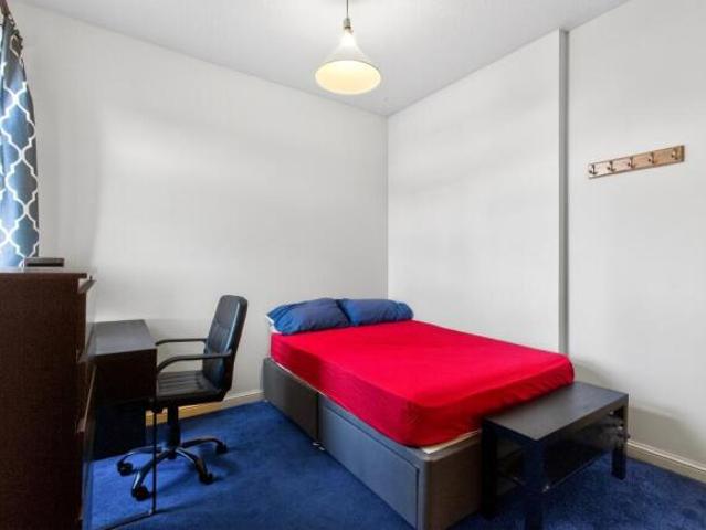 Flat for sale in Hutchesontown, Gorbals
