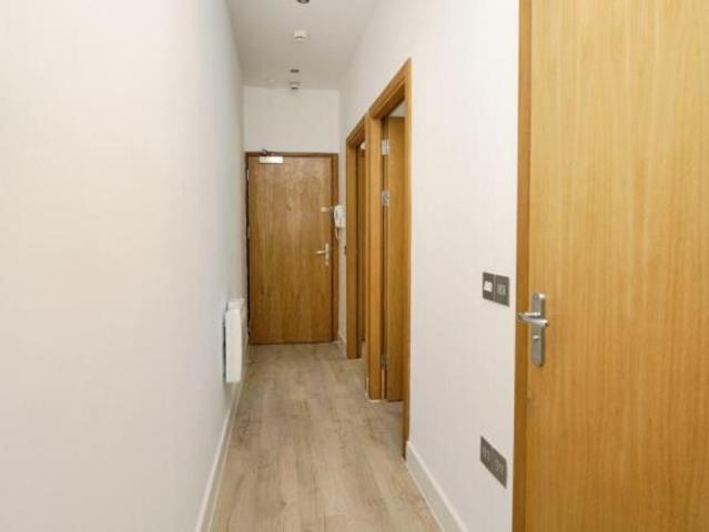 Flat for sale in St Albans, Five Acres