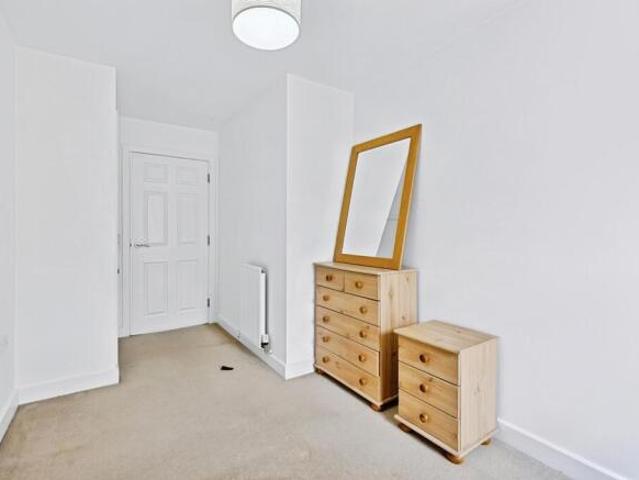 Flat for sale in Northampton, West Northamptonshire