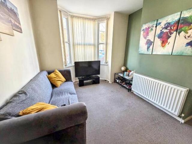 Flat for sale in Bedford