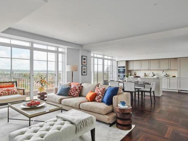 House for sale in Little Stanmore, Greater London