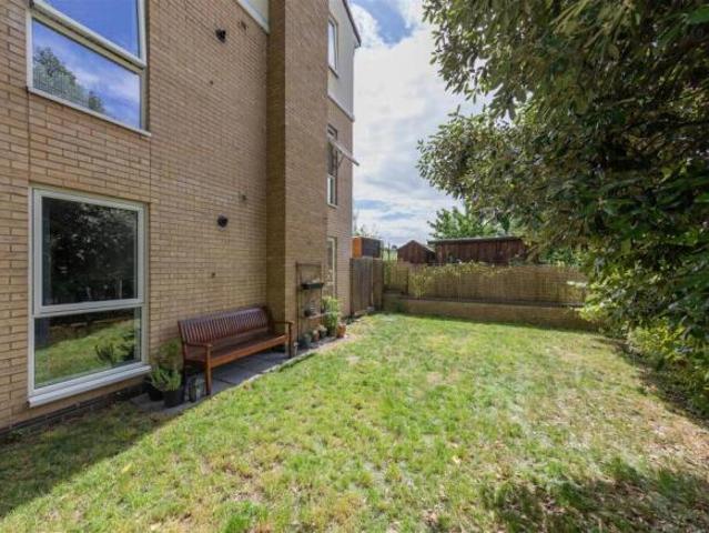 Flat for sale in Walthamstow, Greater London