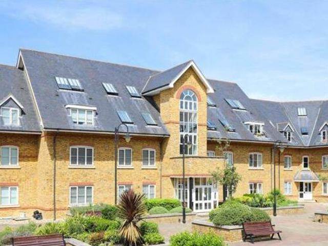 House for sale in Kings Hill, East Hertfordshire
