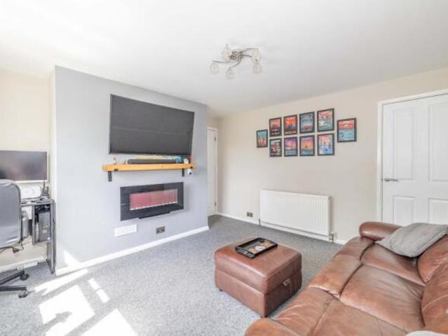 Flat for sale in The Bridge, Kent