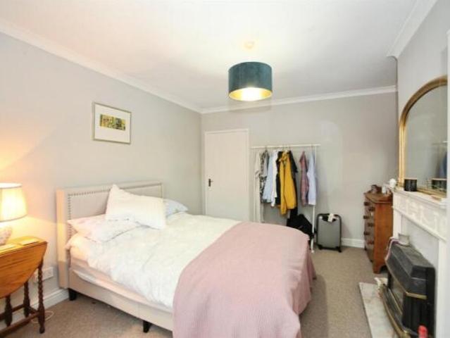 Flat for sale in Llanishen, Wales