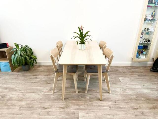 Flat for sale in Pinfold, Leicestershire