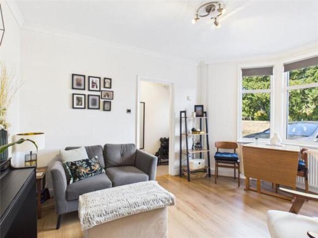Flat for sale in Charlotteville, Guildford