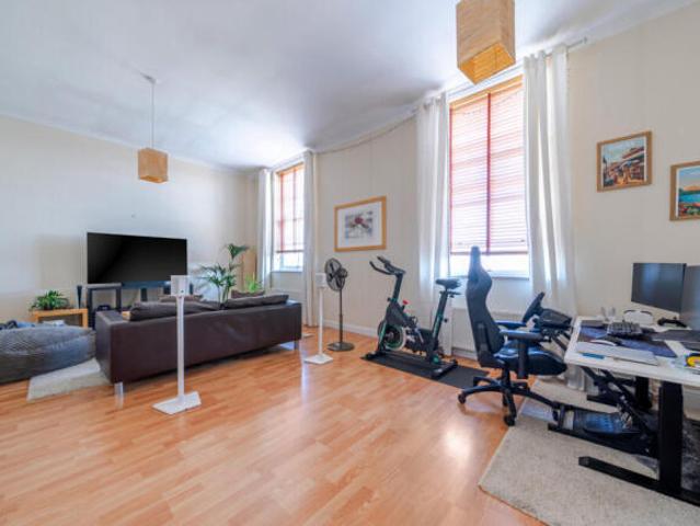 Flat for sale in Shadwell, West Yorkshire