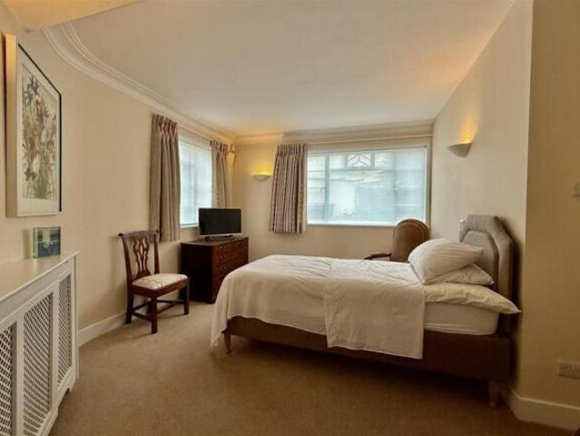Flat for sale in Golden Valley, Gloucestershire
