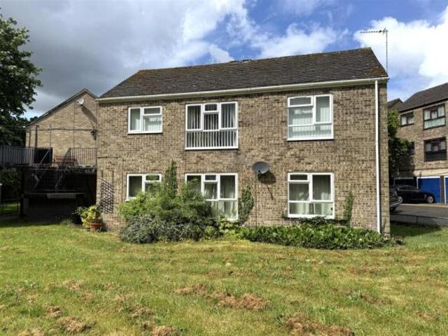 Flat for sale in Lakenham, East Bank