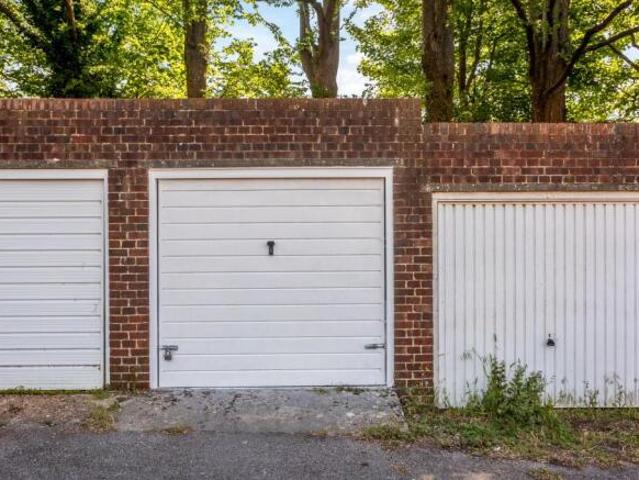 Flat for sale in Brighton & Hove