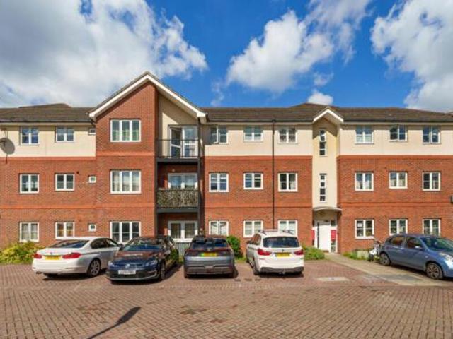 House for sale in Surrey, England