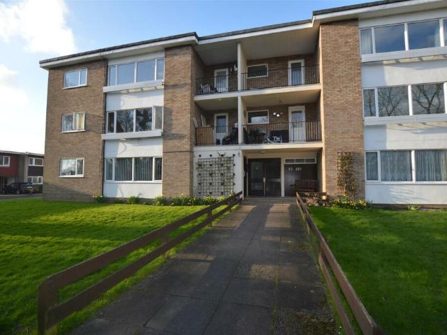 Flat for sale in Croxley Green