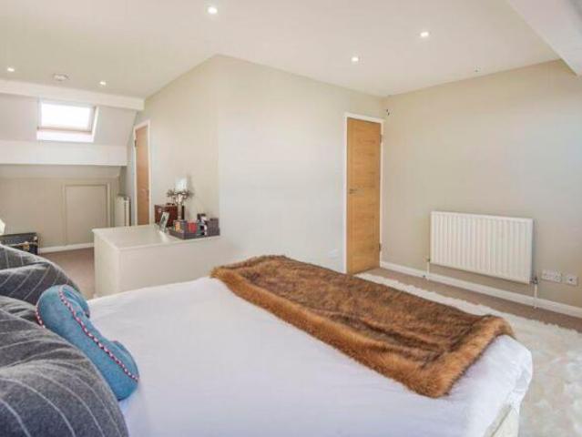 Flat for sale in Charlotteville, Westborough