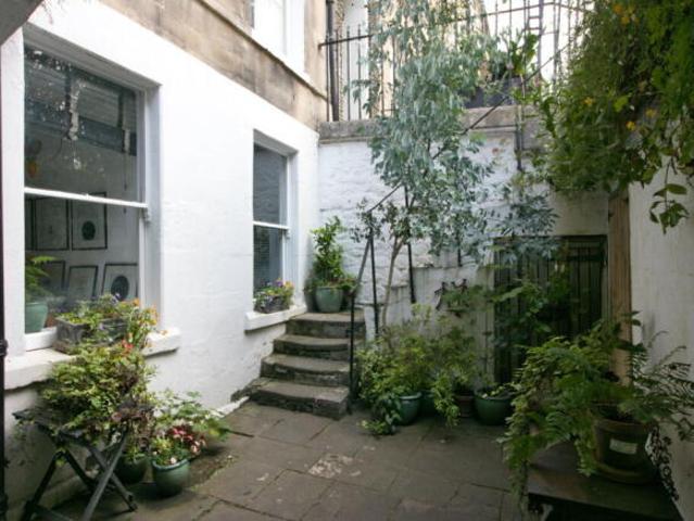 Flat for sale in Bath, West of England