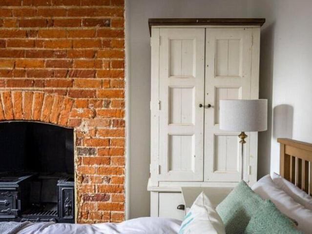 Flat for sale in Charlotteville, Westborough