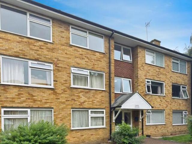 Flat for sale in Priest Down, Hampshire