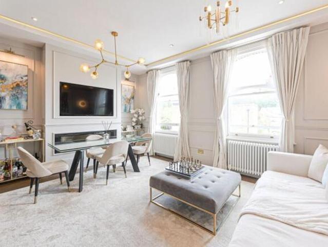 Flat for sale in Chelsea, Greater London